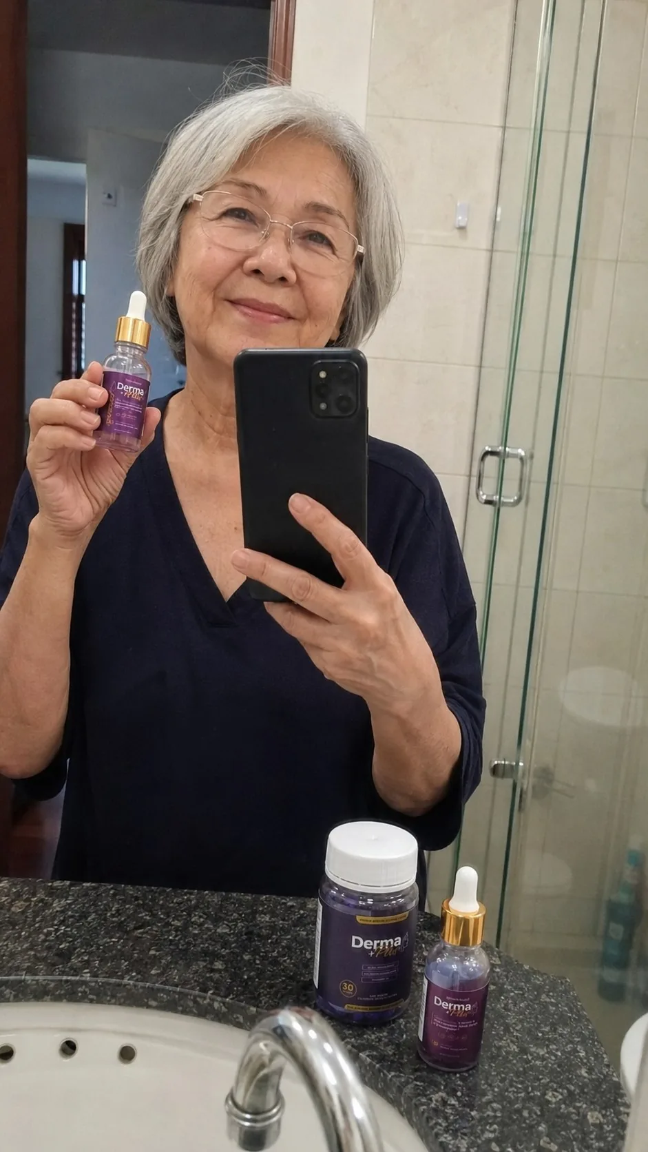 Cliente Derma+ Plus com cápsula de colágeno hidrolisado e sérum facial